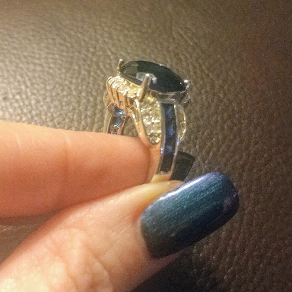 Sapphire sterling silver ring. - Picture 2 of 6